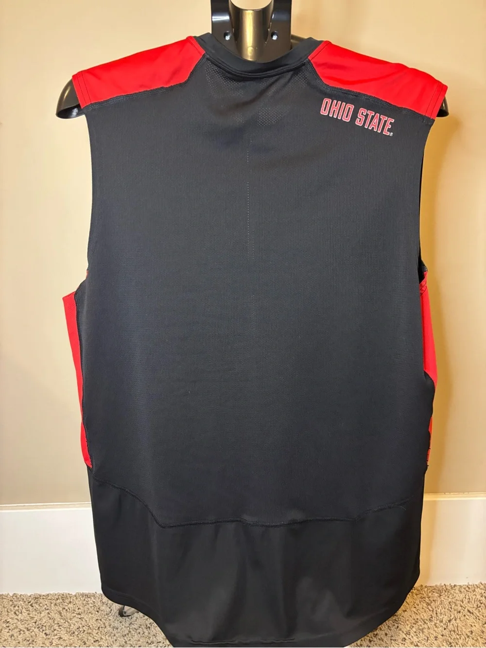 Nike Dri-FIT Ohio State Buckeyes Men’s Large Sleeveless Performance Shirt